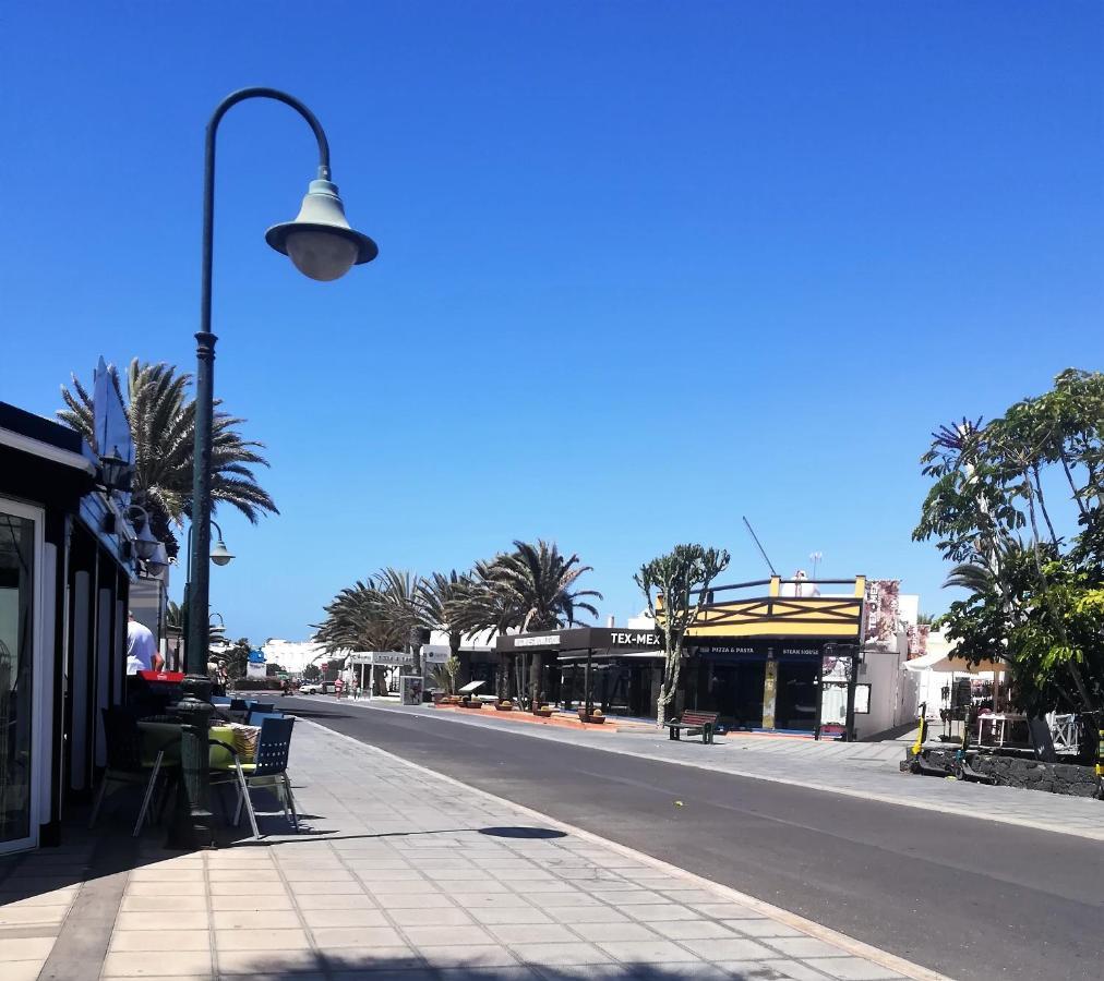 Marina Beach-Apartamentos Tahiche Costa Teguise Exteriör bild