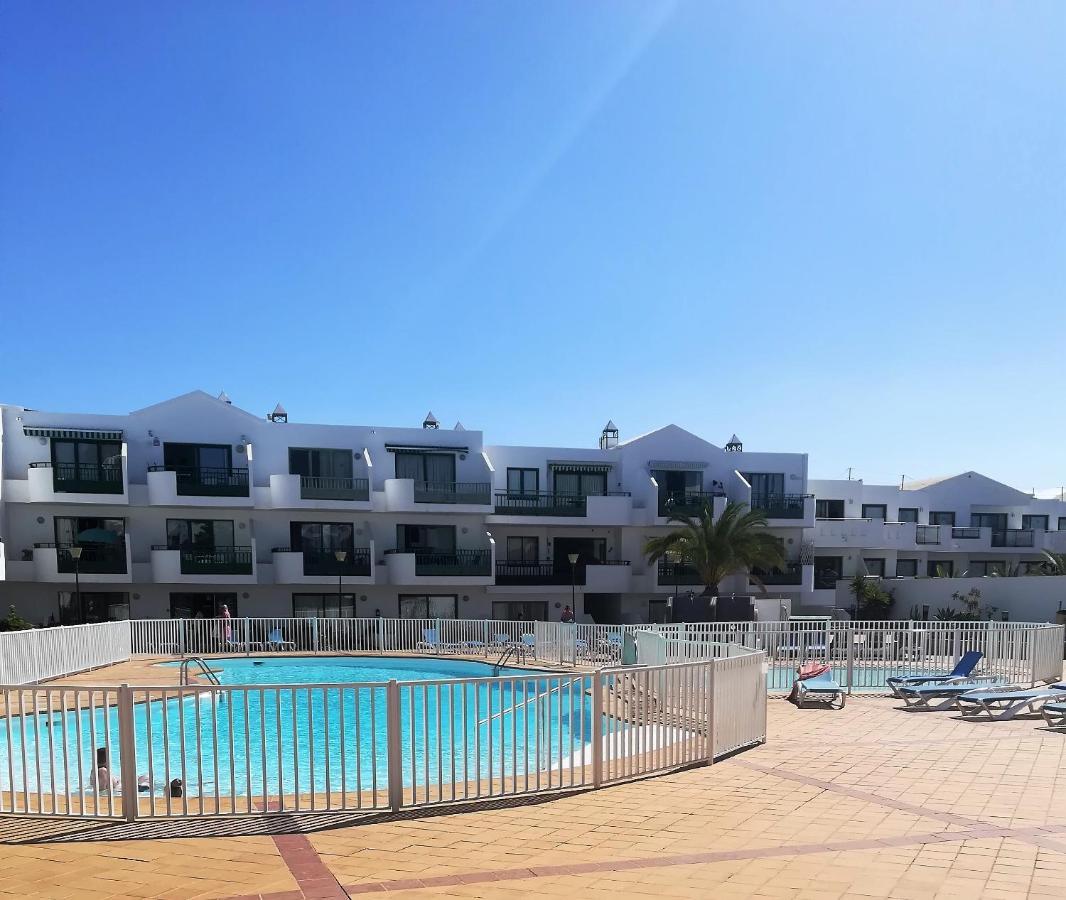 Marina Beach-Apartamentos Tahiche Costa Teguise Exteriör bild